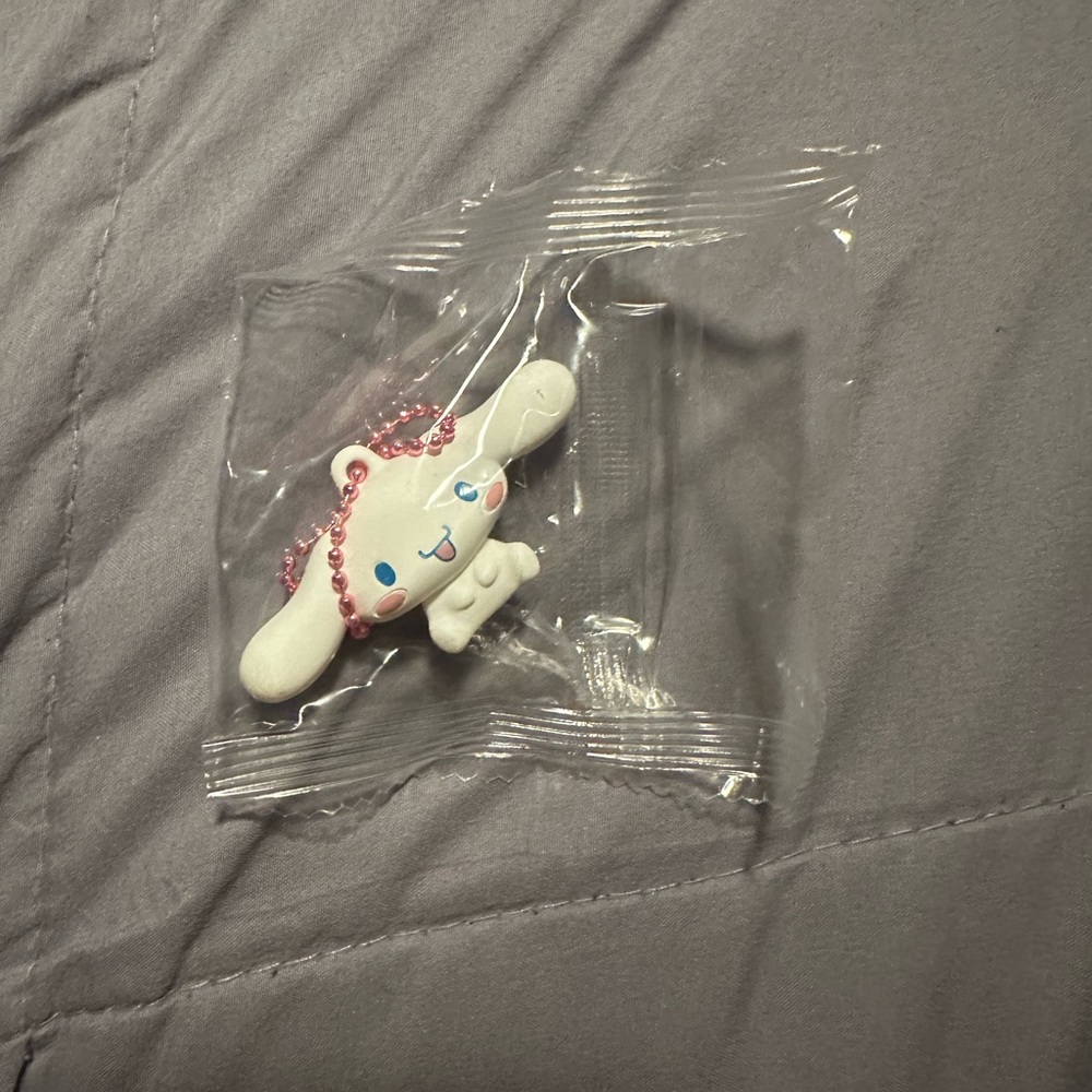 cinnamoroll flat keychain